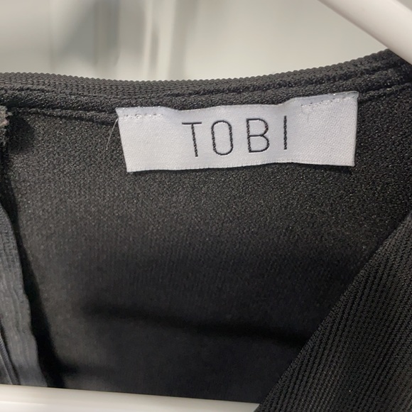 Black Tobi fitted dress - Picture 3 of 4